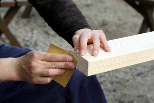 サンドペーパーの種類｜紙やすりとの違いと番手ごとの用途