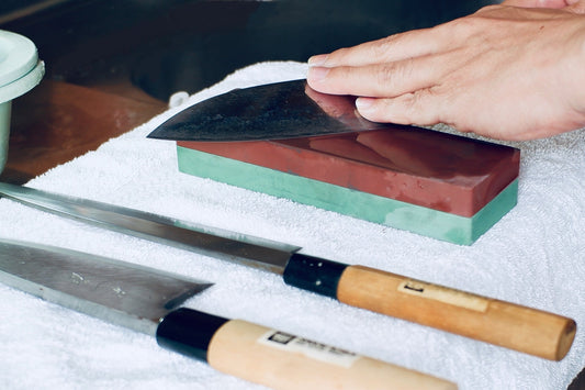 砥石の仕上げは必要？仕上げ砥石の番手と研ぎ方