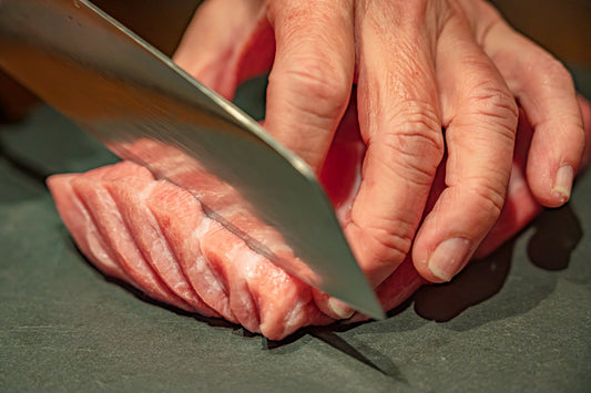 切り付け包丁とは？特徴的な形と使い方、おすすめの砥石まで