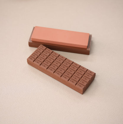 Chocolate whetstone #1000 Medium whetstone with chocolate shaped silicone case